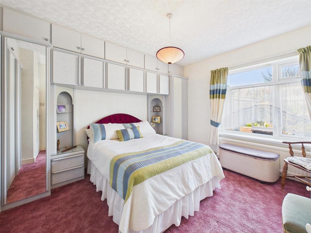 Bedroom: