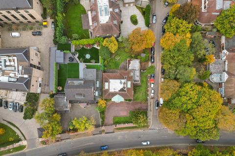 undefined, The Bishops Avenue, London N2