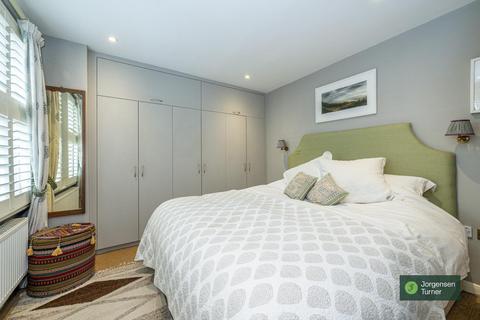 2 bedroom flat for sale, Loftus Road, Shepherds Bush, W12