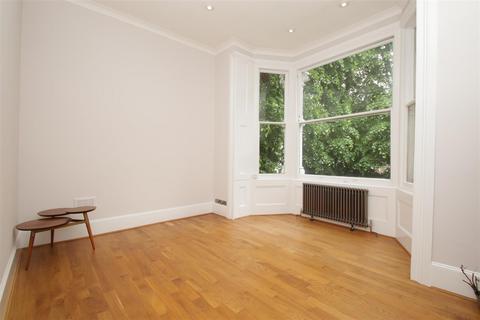1 bedroom flat to rent, Queens Drive, London N4