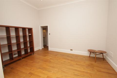 1 bedroom flat to rent, Queens Drive, London N4