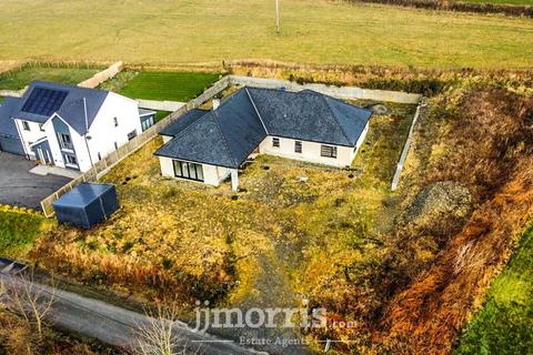 4 bedroom house for sale, Panteg Cross, Llandysul, SA44