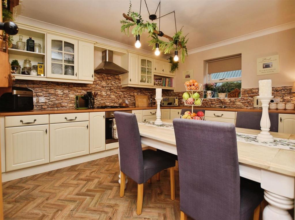 Dining Kitchen
