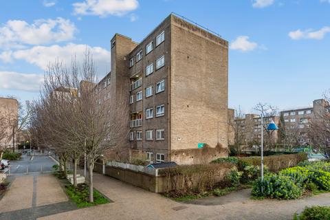 3 bedroom ground floor maisonette for sale, Ampthill Square, London NW1