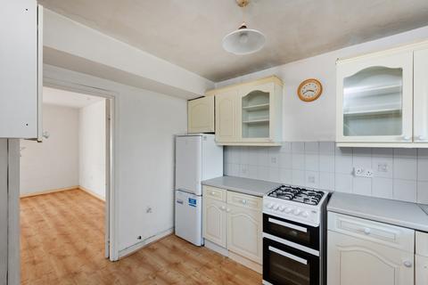 3 bedroom ground floor maisonette for sale, Ampthill Square, London NW1