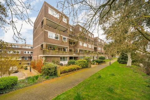 3 bedroom maisonette for sale, Justin Close, Brentford TW8