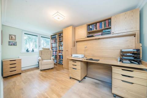 3 bedroom maisonette for sale, Justin Close, Brentford TW8