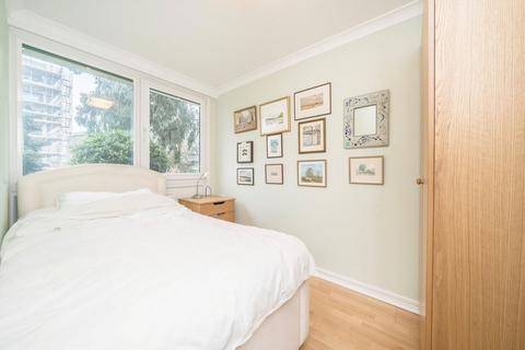 3 bedroom maisonette for sale, Justin Close, Brentford TW8