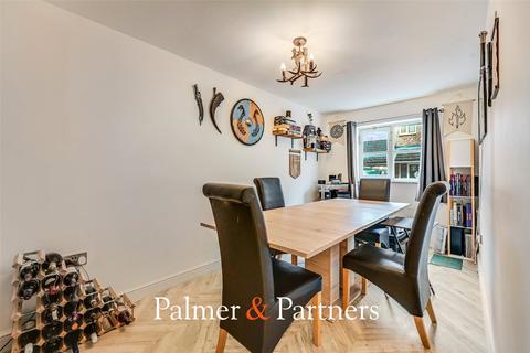 4 bedroom house for sale, Rookes Crescent, Essex CM1