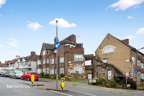 1 bedroom flat for sale, Wakemans Hill Avenue, London