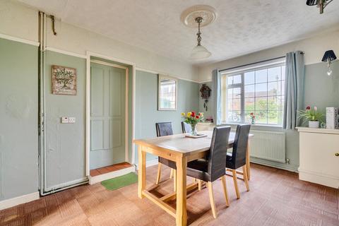 4 bedroom detached house for sale, Catherine Road, Newbury, RG14