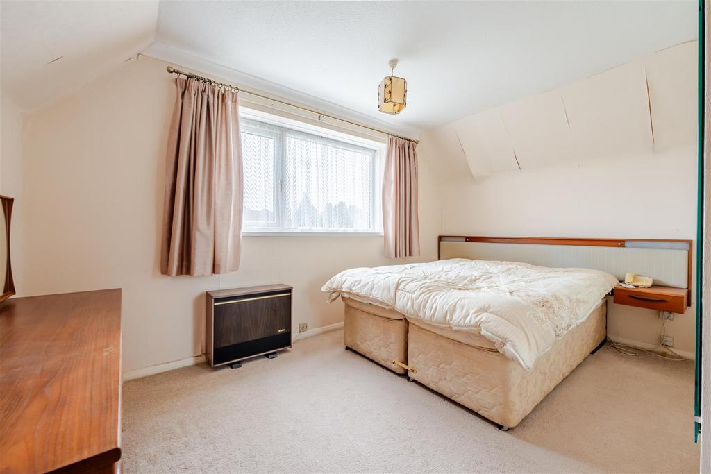 224 Mendip Road Yatton BS49 4 DG 1.jpg