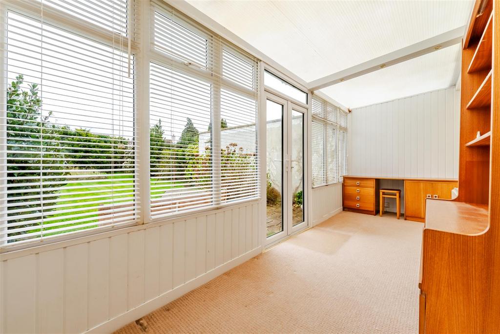 224 Mendip Road Yatton BS49 4 DG 27.jpg