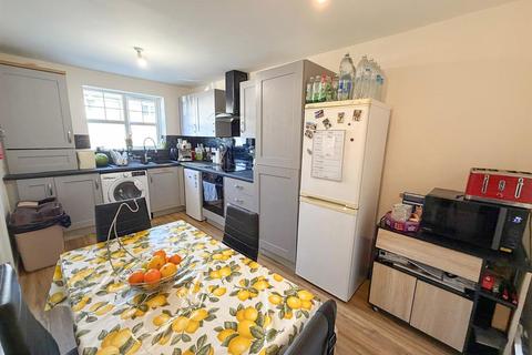 2 bedroom semi-detached house for sale, Woodend Crescent, Shipley