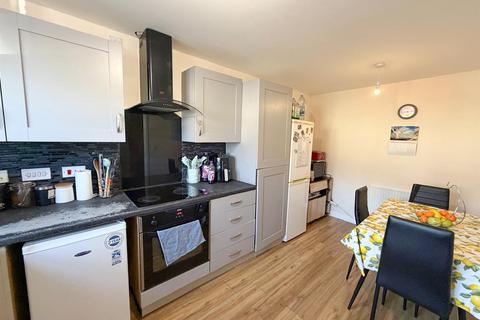 2 bedroom semi-detached house for sale, Woodend Crescent, Shipley
