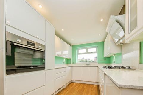 4 bedroom detached house for sale, Turner Road, Colchester
