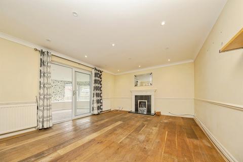 4 bedroom detached house for sale, Turner Road, Colchester