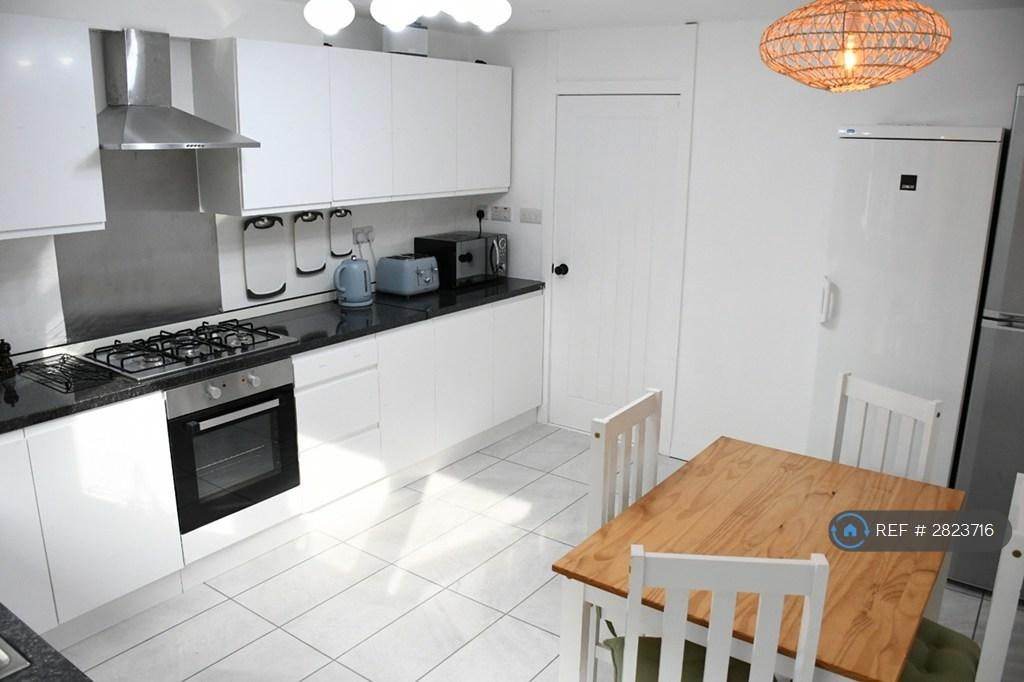 Kitchen/Dinner