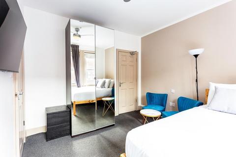 undefined, London W5