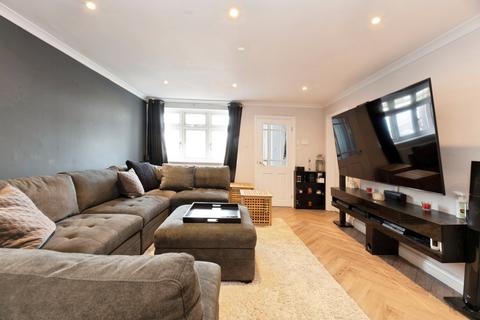 undefined, Angus Close, Chessington, KT9