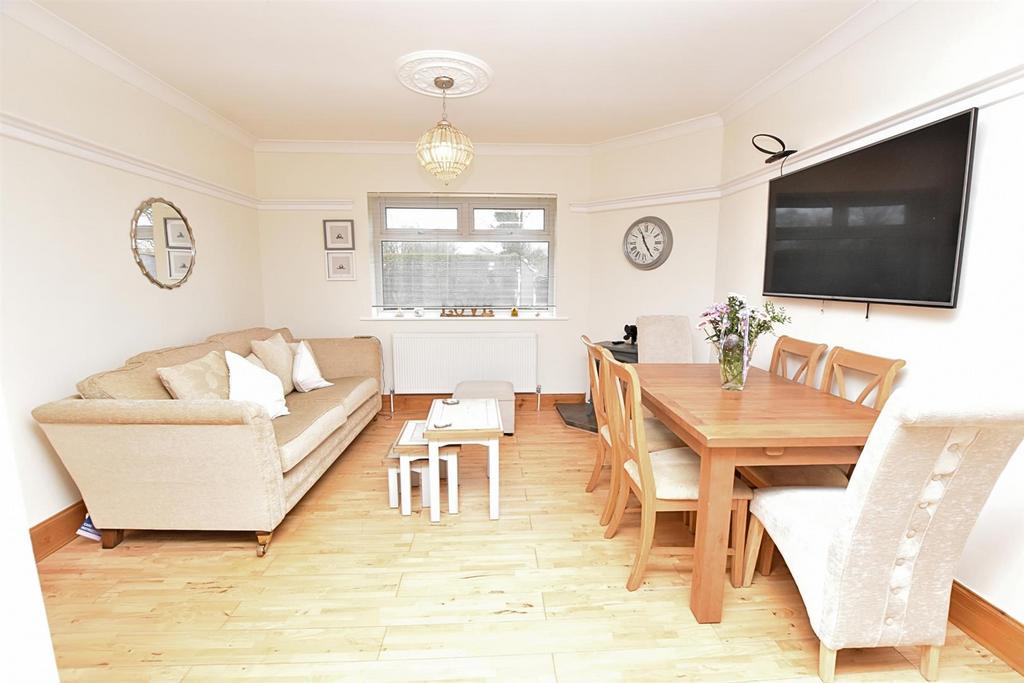 Living dining area