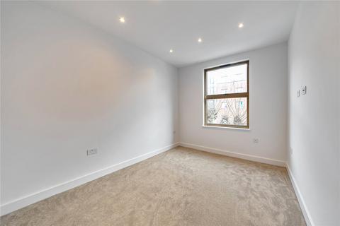 3 bedroom apartment to rent, Cricklewood Broadway, London, NW2