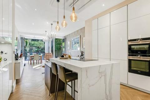 3 bedroom apartment for sale, Langland Gardens, Hampstead, London, NW3