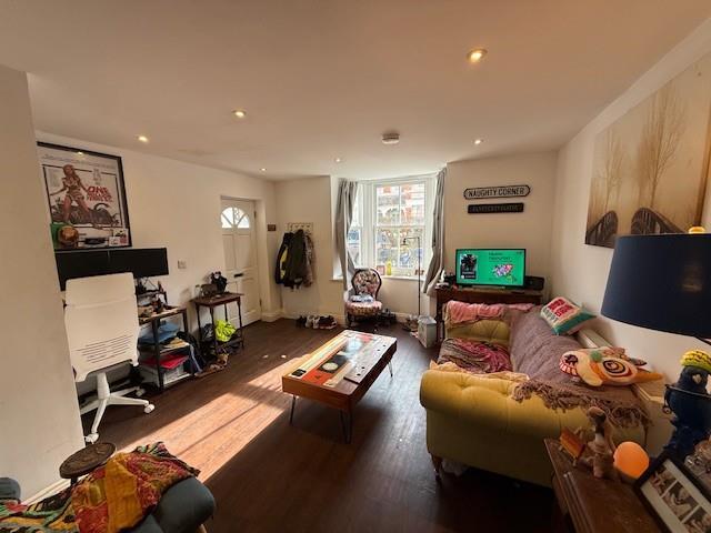 8 Western Road 8.jpg