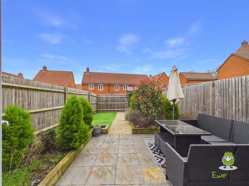 Ewe Move Estate Agents Basingstoke - Bye Crescent