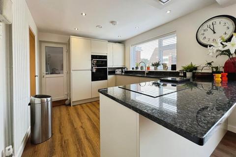 3 bedroom link detached house for sale, Kenton Drive, The Farthings, Shrewsbury