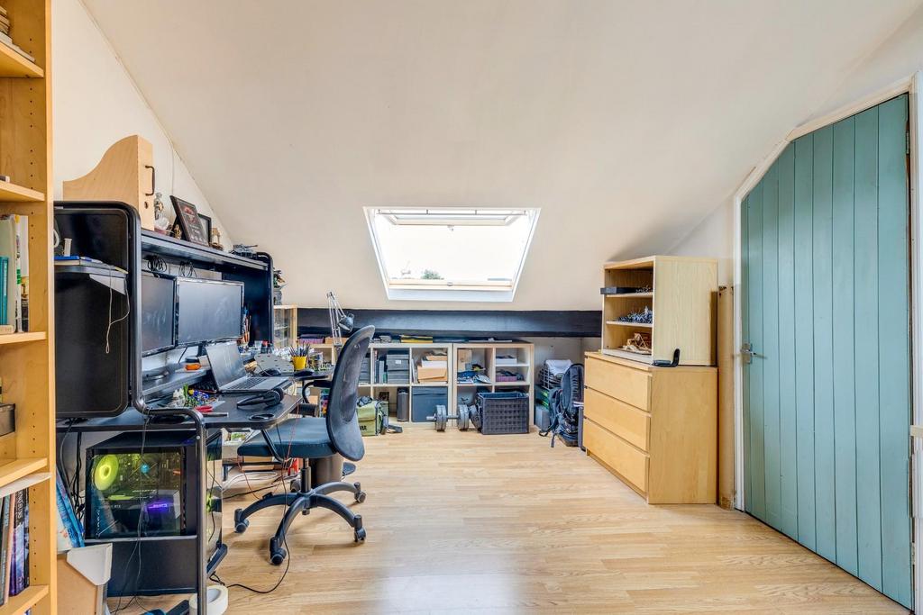 21 Dean Lane 15.jpg