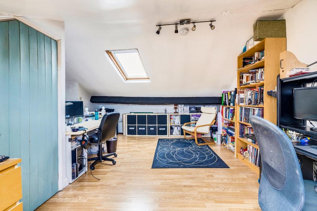 21 Dean Lane 16.jpg