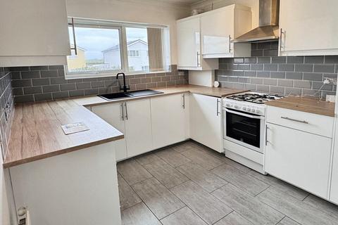 2 bedroom semi-detached bungalow for sale, Lon Gardener, Valley, Anglesey, LL65