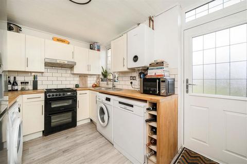 3 bedroom house for sale, Alnwick Road, London SE12