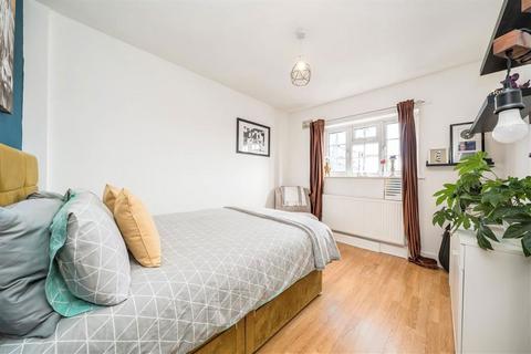 3 bedroom house for sale, Alnwick Road, London SE12