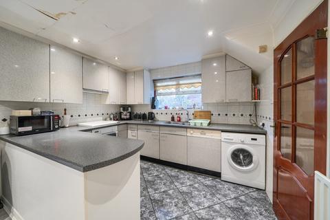 undefined, Kenton Lane, Kenton, HA3 8RY