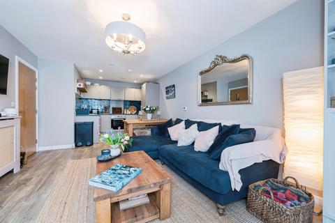 2 bedroom apartment for sale, Capstan Road, Southampton