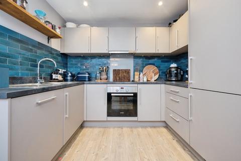 2 bedroom apartment for sale, Capstan Road, Southampton