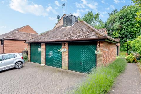 undefined, Turneys Orchard, Chorleywood WD3