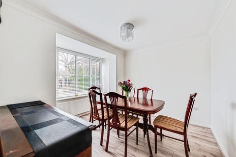 4 bedroom detached house for sale, Greenwich Close, Swindon