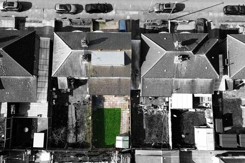 5 bedroom semi-detached house for sale, Yorkshire Road, Leicester, Leicestershire