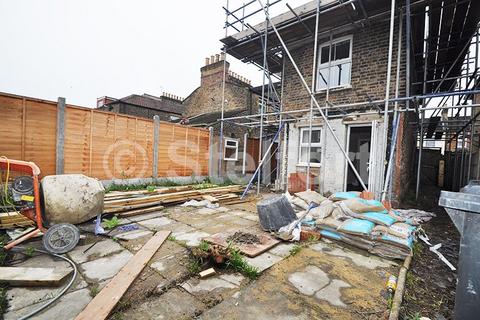 4 bedroom semi-detached house to rent, St. Georges Road, London, E10