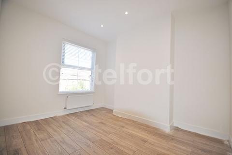 4 bedroom semi-detached house to rent, St. Georges Road, London, E10