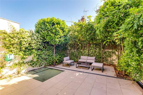 undefined, Quarrendon Street, Fulham, London, SW6