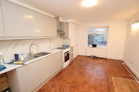 3 bedroom terraced house to rent, Elm Road, Dartford