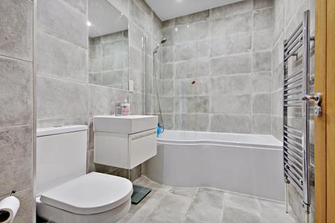 2 bedroom apartment for sale, Little King Street, East Grinstead, RH19