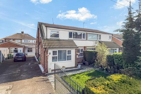 4 bedroom semi-detached house for sale, Meadow Park Crescent, Stanningley, Pudsey