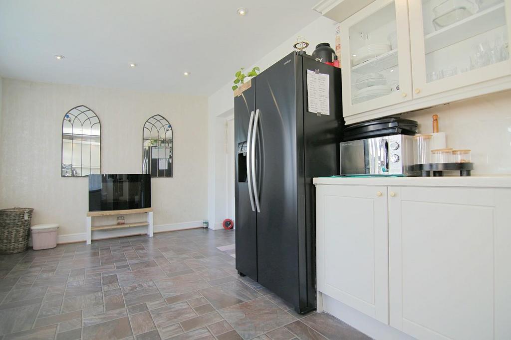 Dining kitchen
