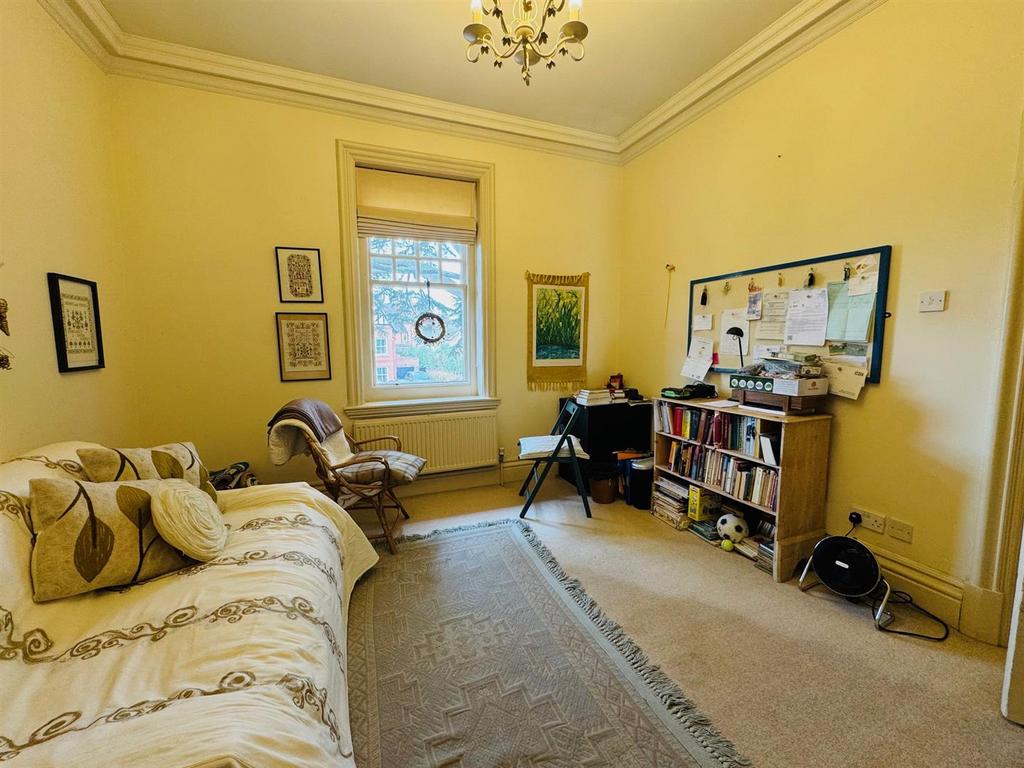 Bedroom 2: