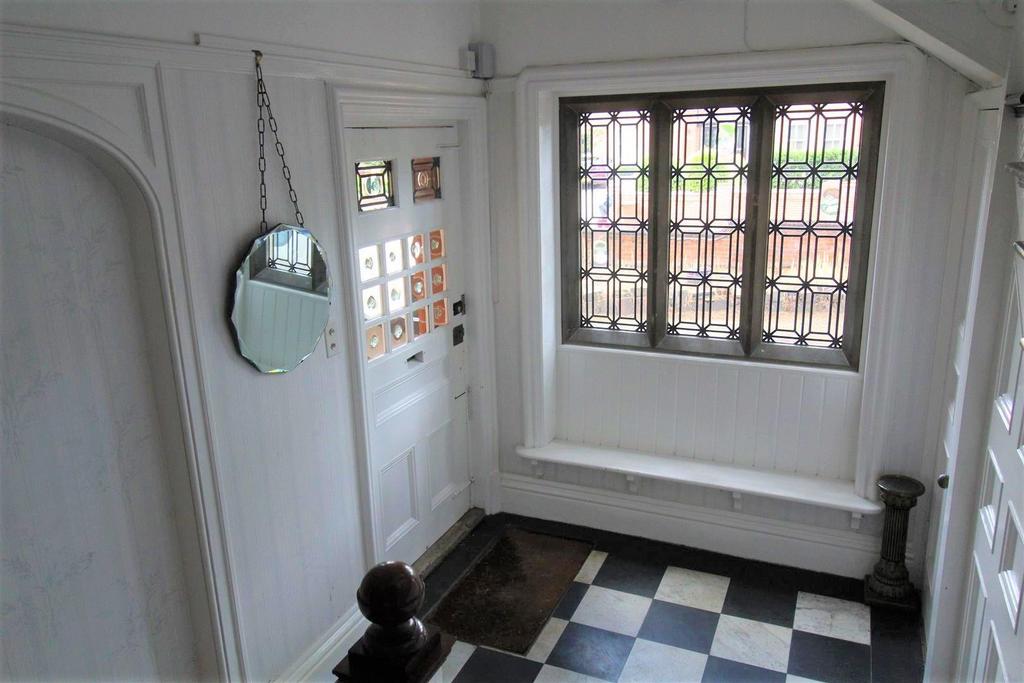 Entrance lobby:
